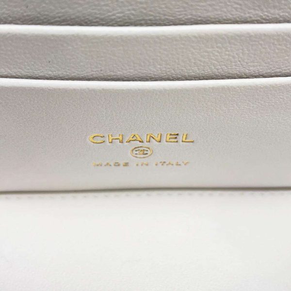 9681927 06 CHANEL CocoMark Vanity Caviar Skin Chain Bag White