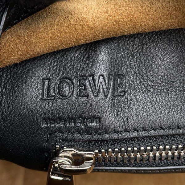 9683822 11 LOEWE Amazona 28 Handbag Black