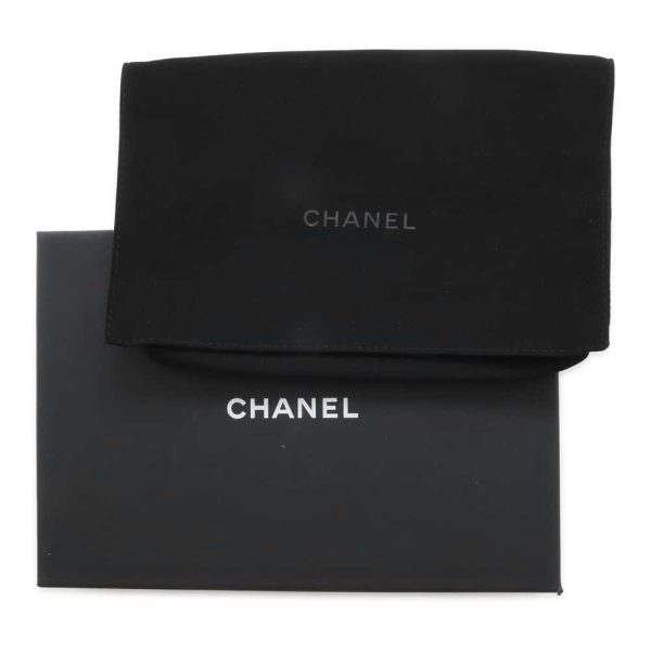 9685437 15 Chanel Chain Wallet Matelasse Caviar Skin White