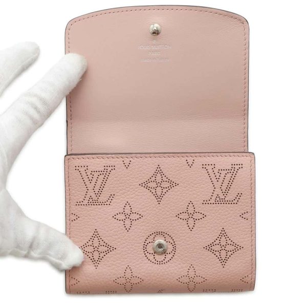 9687707 04 Louis Vuitton Iris Bifold Wallet Monogram Mahina Pink