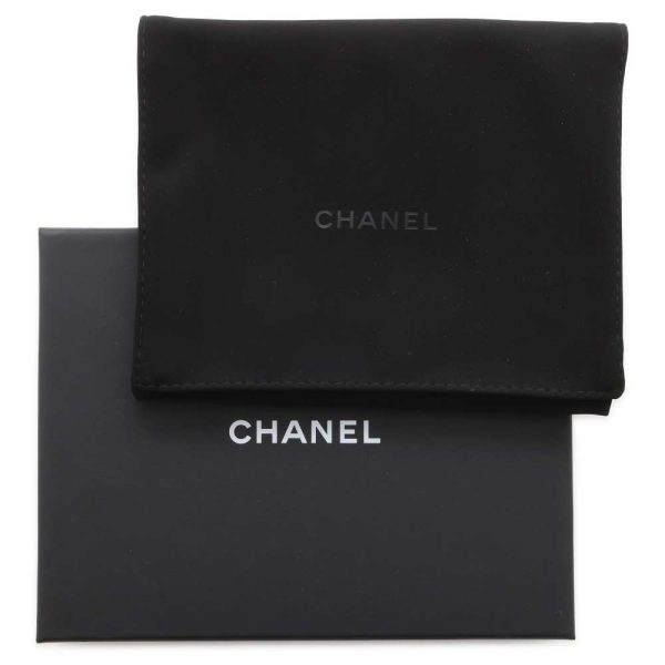 9689510 08 CHANEL Matelasse Quilted Caviar Skin Card Case Black