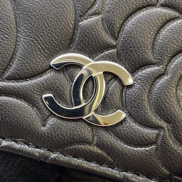 9719781 12 CHANEL Camellia Lambskin Chain Wallet Black