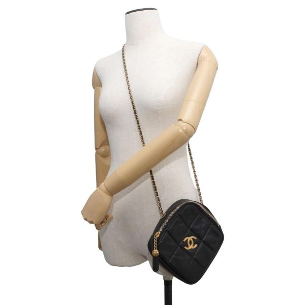 9733954 04 Chanel Diamond Shape Shoulder Bag Matelasse Lambskin Black