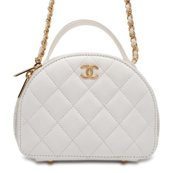 9733978 01 CHANEL Matelasse Chain Shoulder Bag Lambskin White