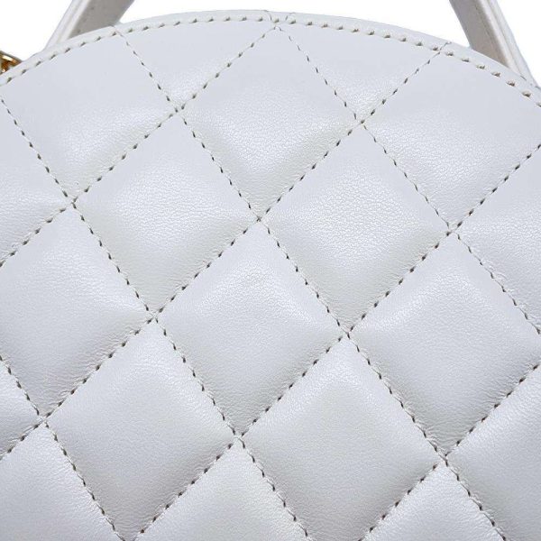 9733978 14 CHANEL Matelasse Chain Shoulder Bag Lambskin White