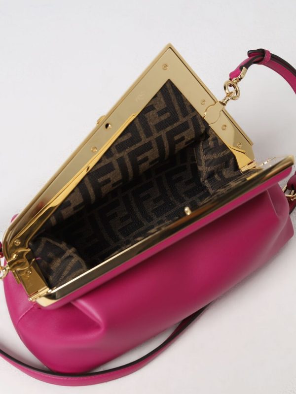 ac2da7723197047 gi 4 Fendi 2 Way Clutch Bag Pink