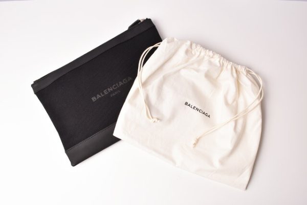 ba 19 018 5 Balenciaga Pouch Shoulder Bag Black