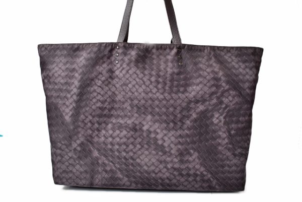 bv 19 055 3 Bottega Veneta Tote Bag Intrecciolusion Purple