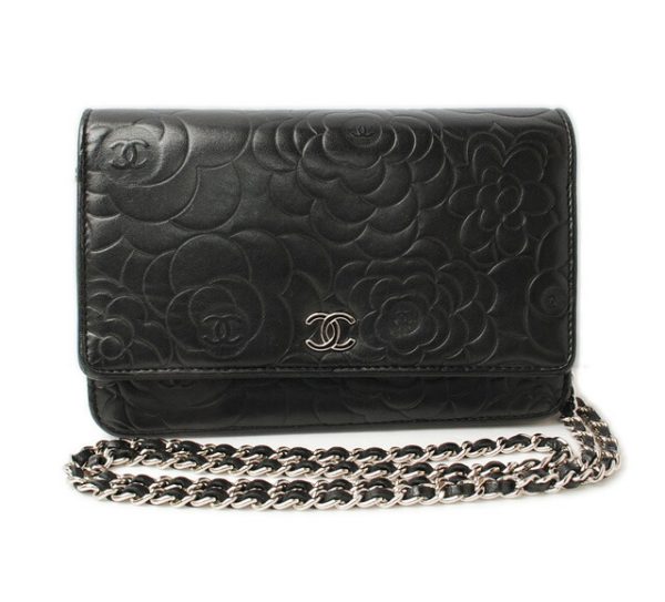 c 16 112 1 CHANEL Long Wallet Camellia Black