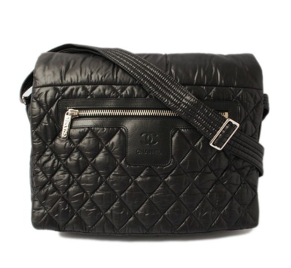 c 17 026 1 CHANEL Messenger Bag Coco Cocoon Black