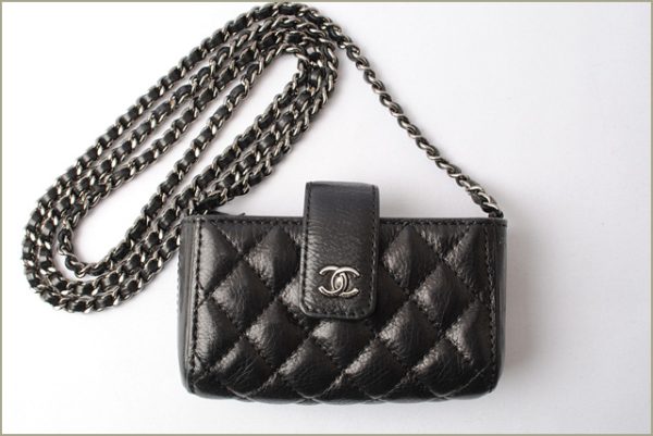 c 17 089 5 CHANEL Mini Pouch Matelasse Black