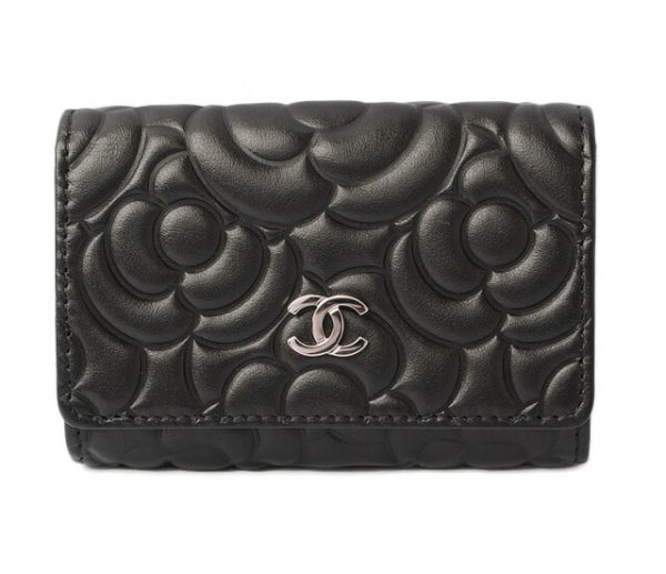 c 17 099 1 CHANEL Key Case Camellia Black