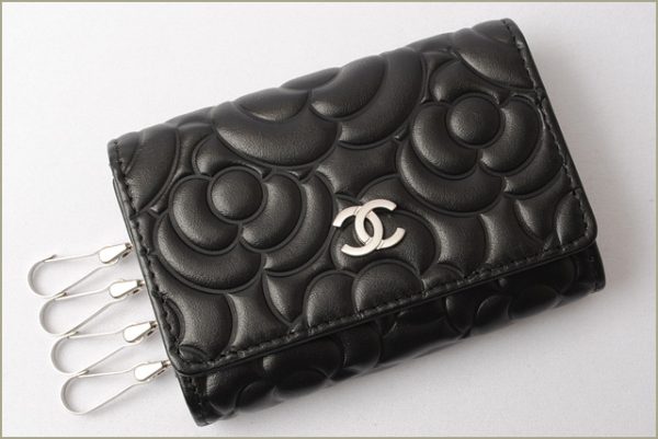 c 17 099 3 Chanel Key Case Camellia Black