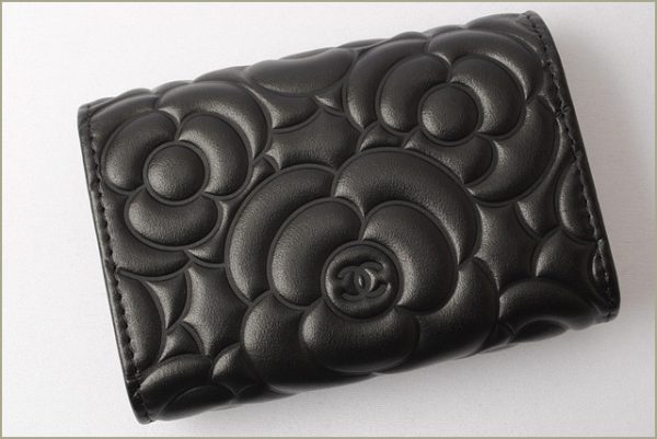 c 17 099 5 Chanel Key Case Camellia Black