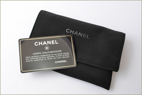 c 17 099 6 CHANEL Key Case Camellia Black