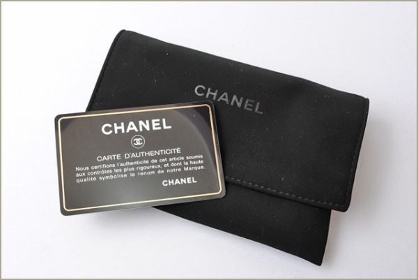 c 17 099 6 Chanel Key Case Camellia Black