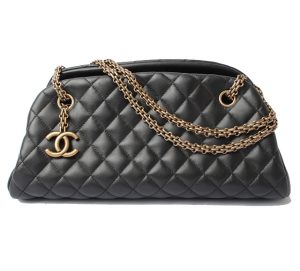 c 18 002 1 Chanel Matelasse Shoulder Bag Black