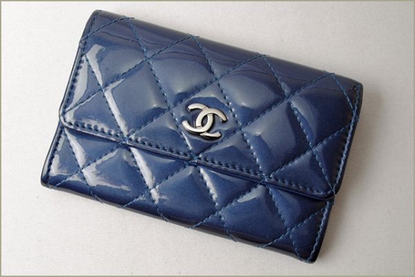 c 18 023 2 CHANEL Coin Case Patent Blue