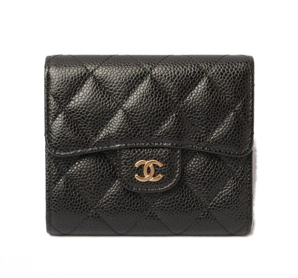 c 18 036 1 CHANEL 3 FWallet Caviar Black