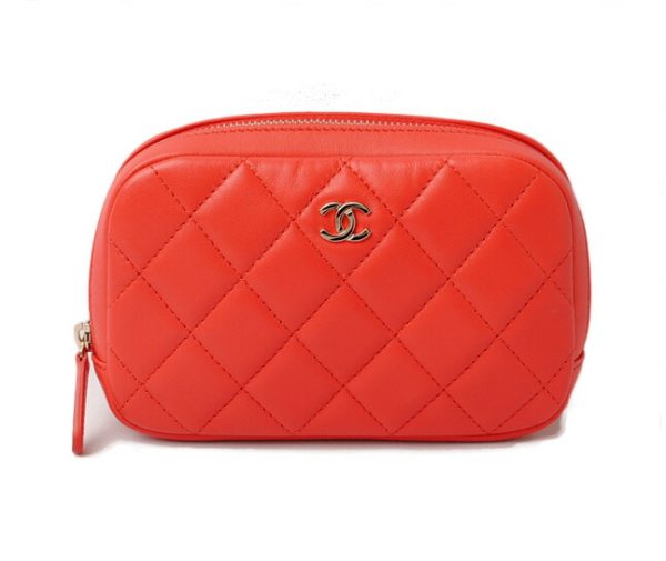 c 18 045 1 CHANEL Clutch Bag Lambskin Coral