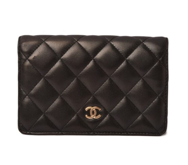 c 18 052 1 CHANEL Folding Wallet Matelasse Black