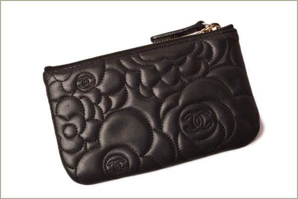 c 18 054 3 CHANEL Coin Case Camellia Black