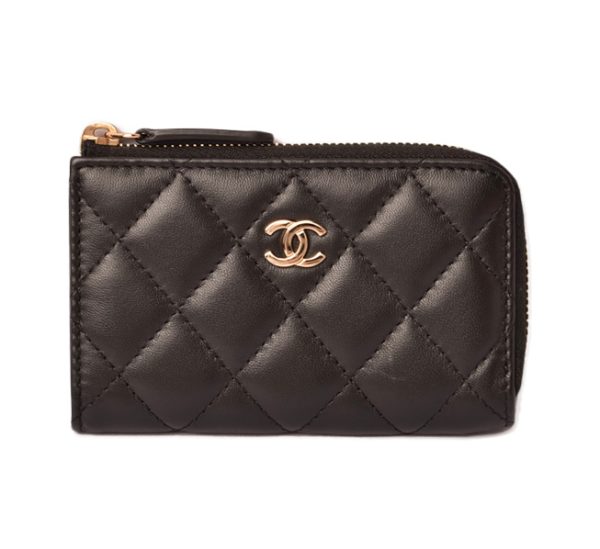 c 18 085 1 CHANEL Key Case Matelasse Black