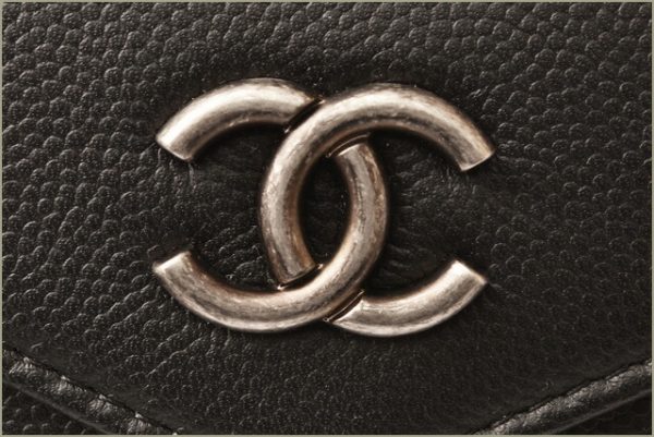 c 18 096 4 Chanel Boy Wallet Caviar Skin Black