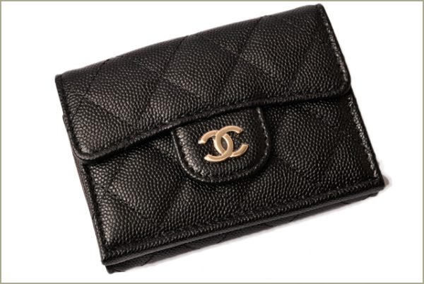 c 18 100 2 CHANEL Wallet Caviar Black