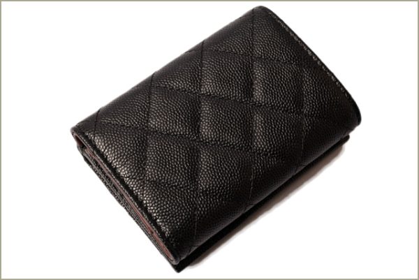 c 18 100 3 CHANEL Wallet Caviar Black