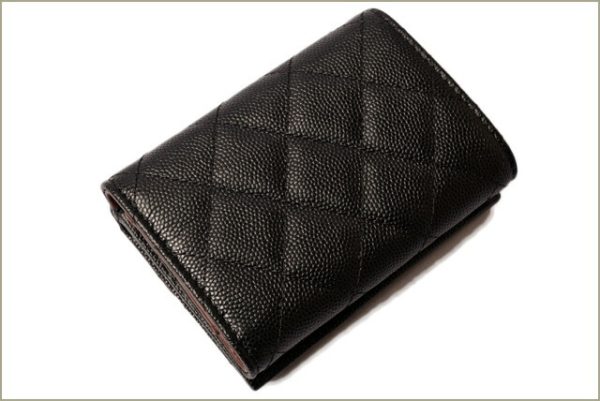 c 18 100 3 Chanel Round Wallet Lambskin Black