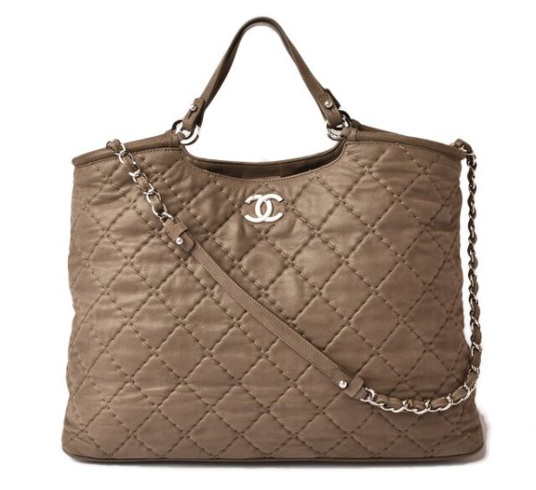 c 18 106 1 CHANEL Tote Bag Metallic Brown