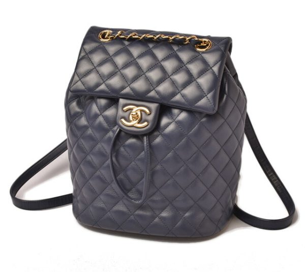 c 18 109 1 CHANEL Rucksack Lambskin Blue