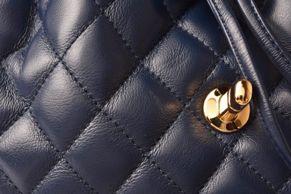 c 18 109 8 CHANEL Rucksack Lambskin Blue