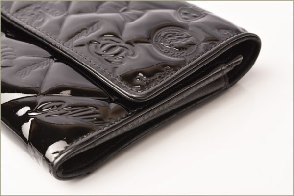 c 18 1190 4 CHANEL Folding Wallet Patent Black