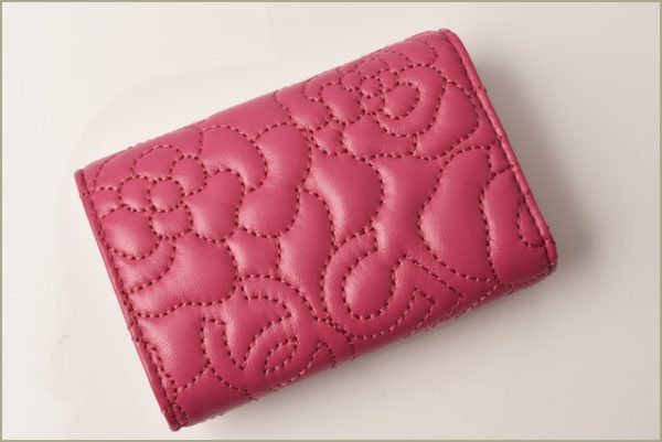 c 18 m101 5 CHANEL Key Case Camellia Pink