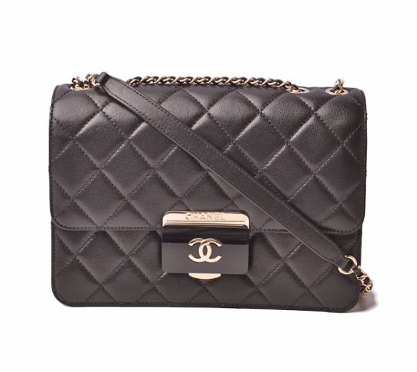 c 19 014 1 CHANEL Shoulder Bag Matelasse Black