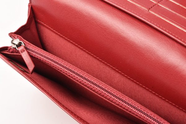 c 19 018 10 Chanel Long Wallet Rouge Red