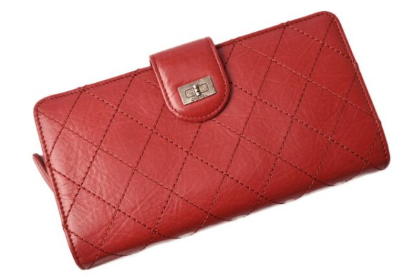 c 19 018 2 Chanel Long Wallet Rouge Red