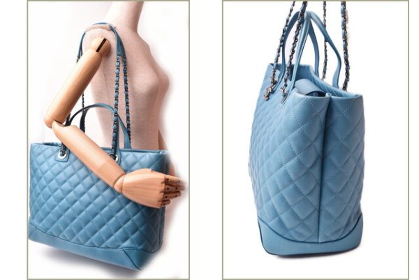 c 19 024 2 CHANEL Shoulder Bag Quilted Blue