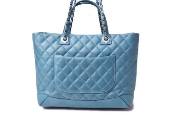 c 19 024 3 CHANEL Shoulder Bag Quilted Blue