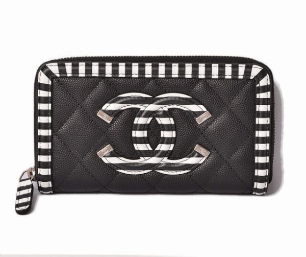 c 19 050 1 CHANEL Mini Wallet Filigree Black