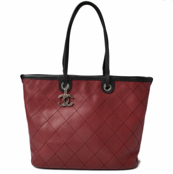 c 19 054 1 CHANEL Tote Bag Matelasse Rouge Red