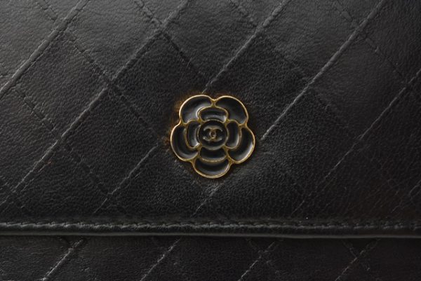 c 200915 12 4 CHANEL Card Case Camellia Black