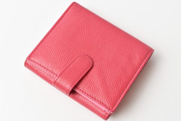 c 200915 9 3 CHANEL Folding Wallet Caviar Rose