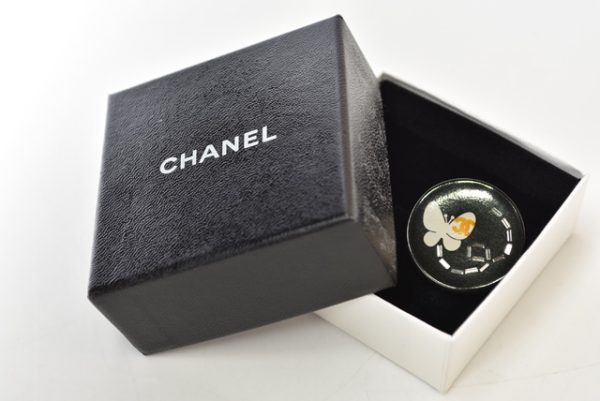 c 201031 12 4 CHANEL Brooch Butterfly Black