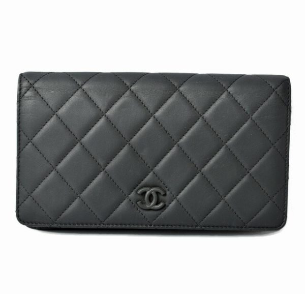 c 201117 155 2 1 CHANEL Long Wallet Matelasse Black