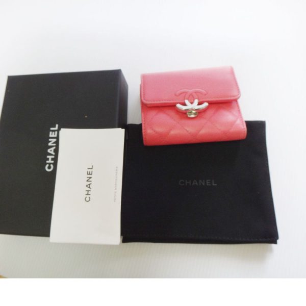 c1001631 002 Chanel Wallet Caviar Skin Half Coco Folding Wallet Matelasse Mini Wallet Salmon Pink Coin