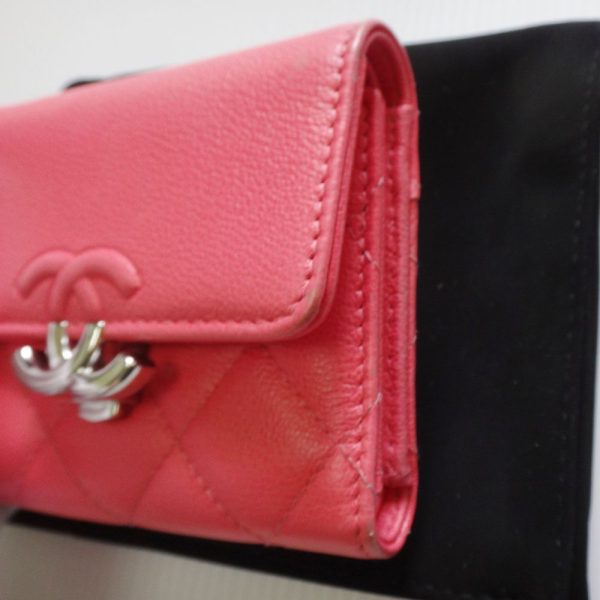 c1001631 010 Chanel Wallet Caviar Skin Half Coco Folding Wallet Matelasse Mini Wallet Salmon Pink Coin