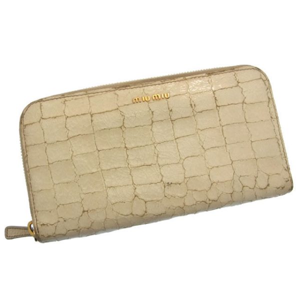 c539 Miu Miu long wallet off white round zipper